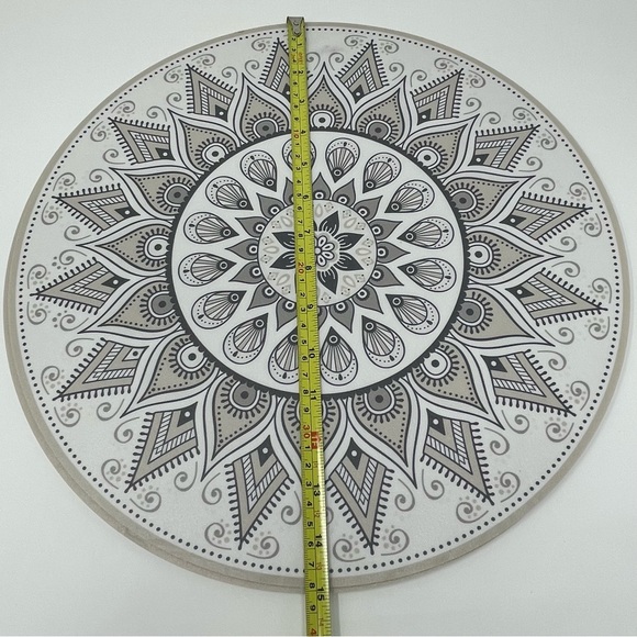 Vintage Mandala Art Design Placemats Round 4 Pcs geometric abstract 15 inches - Picture 9 of 10